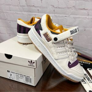 7 Forum X Adidas Changeable Strap Sneakers “Girls are Awesome” nib Collectible